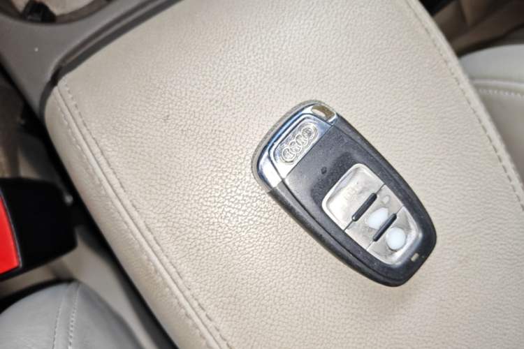 Used Audi Q5 2012 2.0TFSI Comfort Version Vehicle Key