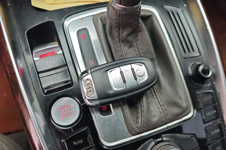 Used Audi Q5 2012 2.0TFSI Comfort Version Vehicle Key