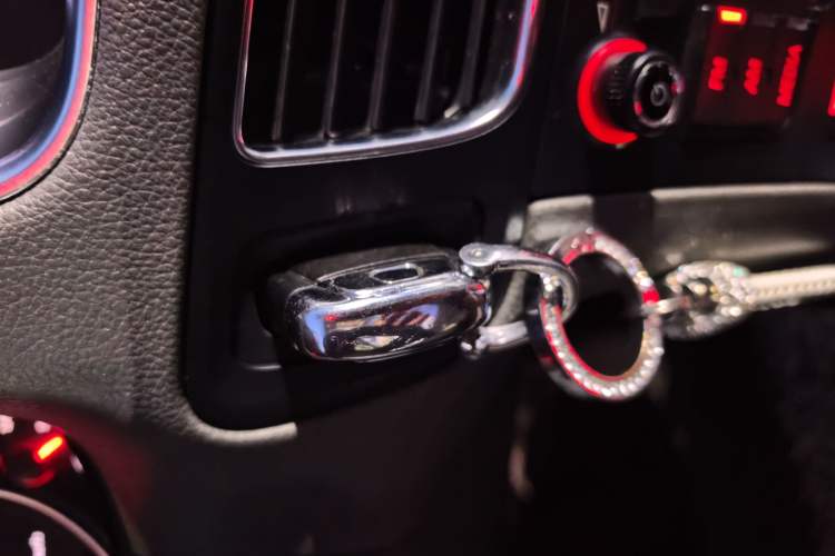 Used Audi Q5 2012 2.0TFSI Technology Model Vehicle Key