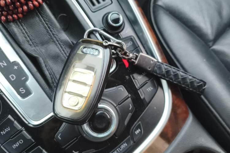 Used Audi Q5 2012 2.0TFSI Comfort Version Vehicle Key