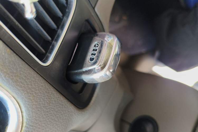Used Audi Q5 2012 2.0TFSI Technology Model Vehicle Key
