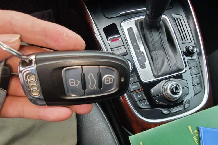 Used Audi Q5 2012 2.0TFSI Trendy Edition Vehicle Key