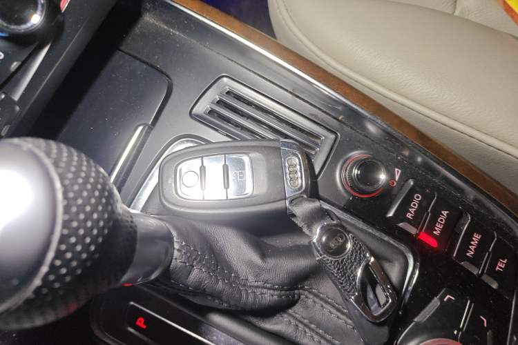 Used Audi Q5 2012 2.0TFSI Comfort Version Vehicle Key