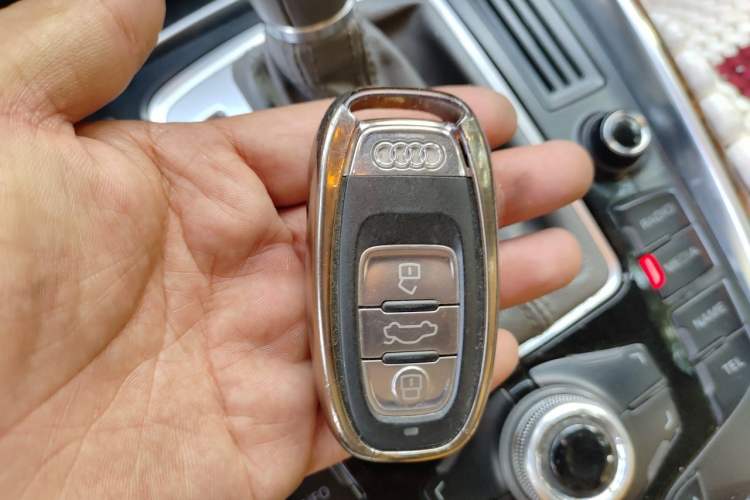Used Audi Q5 2012 2.0TFSI Comfort Version Vehicle Key