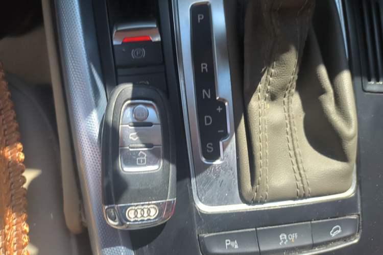 Used Audi Q5 2012 2.0TFSI Technology Model Vehicle Key