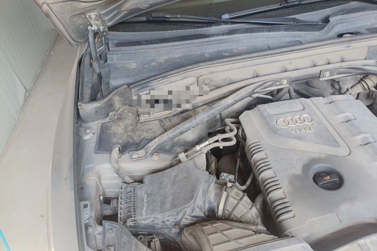 Used Audi Q5 2012 2.0TFSI Comfort Version Engine Bay Right