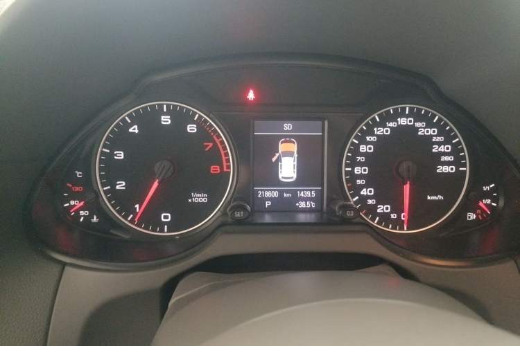 Used Audi Q5 2012 2.0TFSI Comfort Version Instrument Cluster
