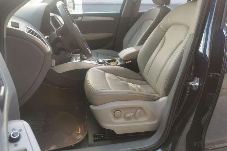 Used Audi Q5 2012 2.0TFSI Technology Model Left Front Seat
