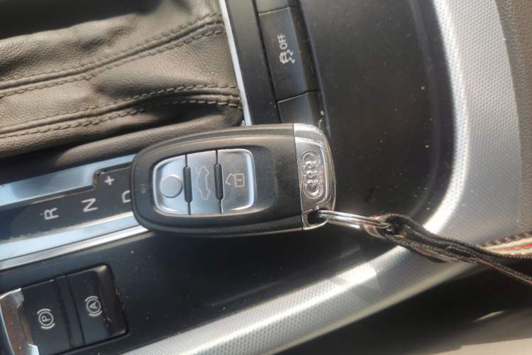 Used Audi Q5 2012 2.0TFSI Technology Model Vehicle Key