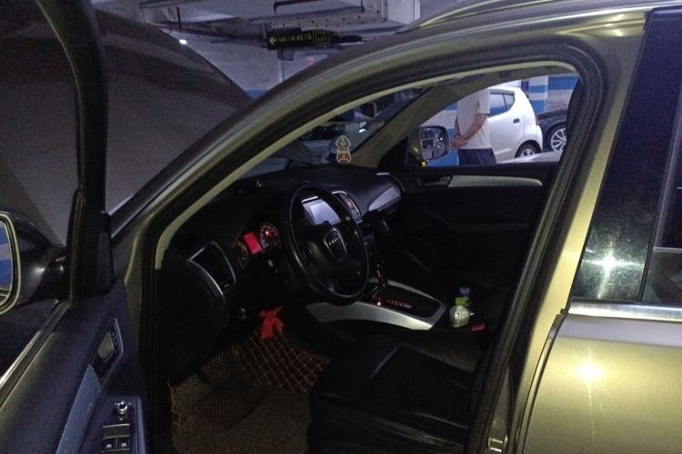 Used Audi Q5 2012 2.0TFSI Technology Model Driver Seat