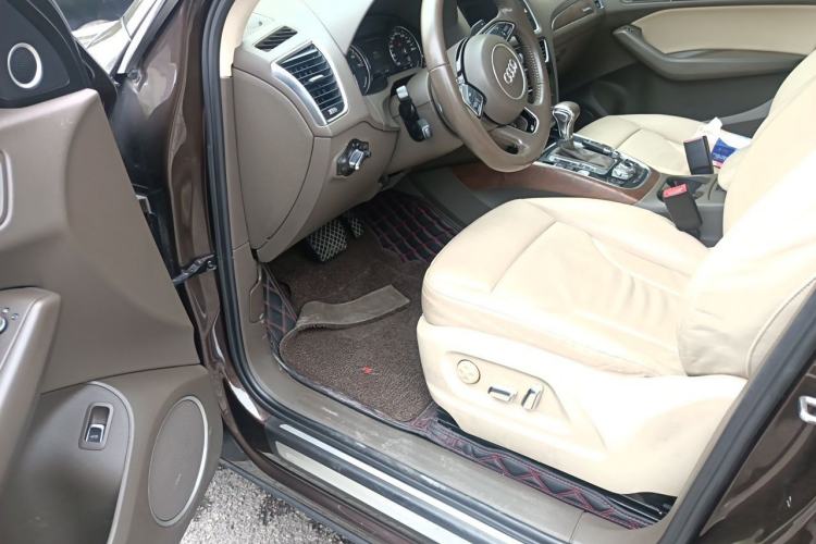 Used Audi Q5 2012 2.0TFSI hybrid Driver Seat