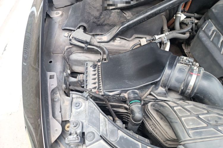 Used Audi Q5 2012 2.0TFSI hybrid Engine Bay Right