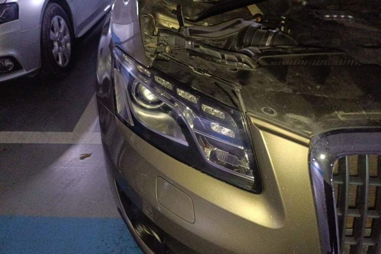 Used Audi Q5 2012 2.0TFSI Technology Model Right Front Headlight