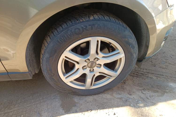 Used Audi Q5 2012 2.0TFSI Comfort Version Right Front Wheel Hub