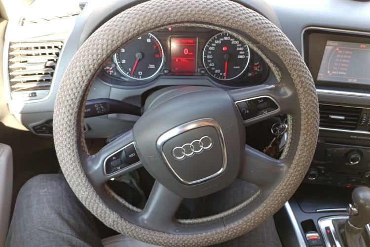 Used Audi Q5 2012 2.0TFSI Comfort Version Steering Wheel