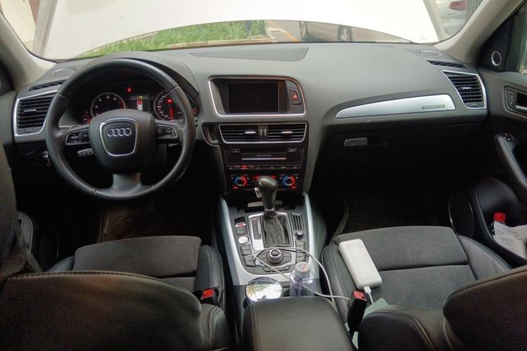 Used Audi Q5 2012 2.0TFSI Dynamic Edition Center Console