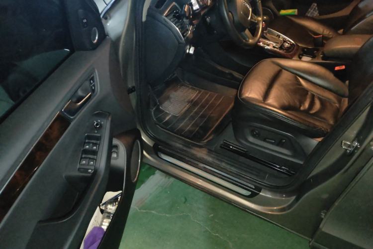 Used Audi Q5 2012 2.0TFSI Technology Model Driver Seat