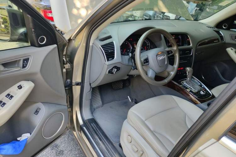 Used Audi Q5 2012 2.0TFSI Comfort Version Driver Seat