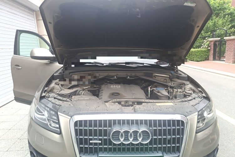 Used Audi Q5 2012 2.0TFSI Technology Model Engine Bay