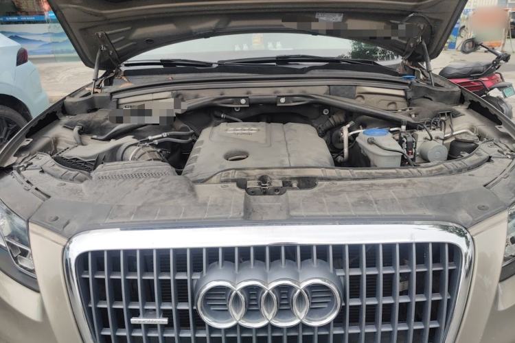 Used Audi Q5 2012 2.0TFSI Technology Model Engine Bay