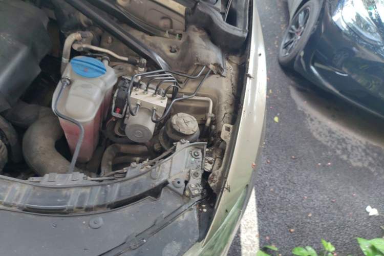 Used Audi Q5 2012 2.0TFSI Technology Model Engine Bay Left