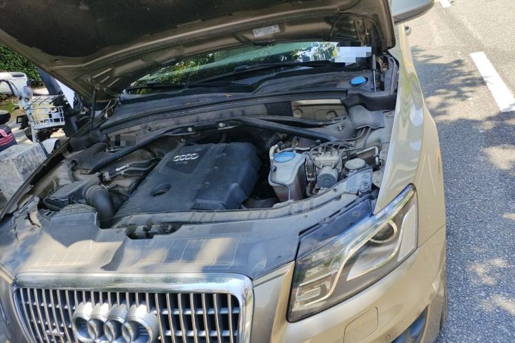 Used Audi Q5 2012 2.0TFSI Comfort Version Engine Bay Left