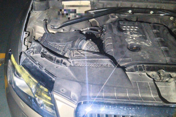 Used Audi Q5 2012 2.0TFSI Technology Model Engine Bay Right