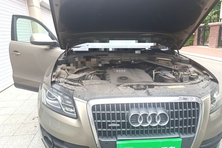 Used Audi Q5 2012 2.0TFSI Technology Model Engine Bay Right