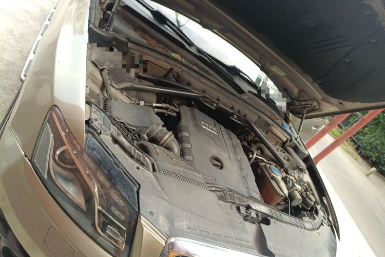 Used Audi Q5 2012 2.0TFSI Trendy Edition Engine Bay Right