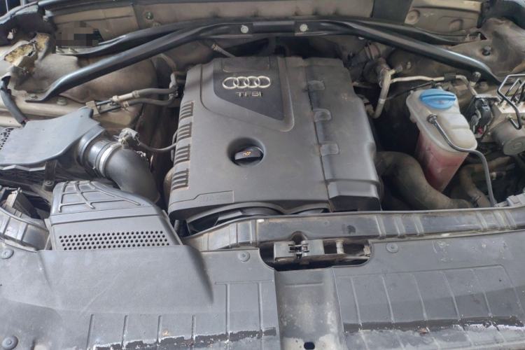 Used Audi Q5 2012 2.0TFSI Technology Model Engine Bay