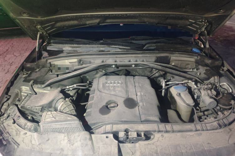 Used Audi Q5 2012 2.0TFSI Technology Model Engine Bay