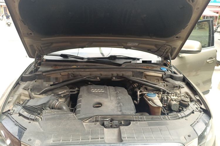 Used Audi Q5 2012 2.0TFSI Trendy Edition Engine Bay