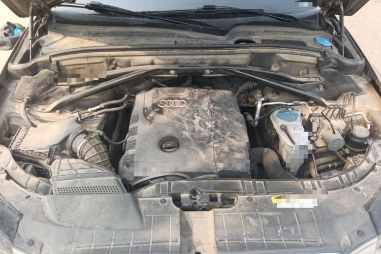 Used Audi Q5 2012 2.0TFSI Technology Model Engine Bay