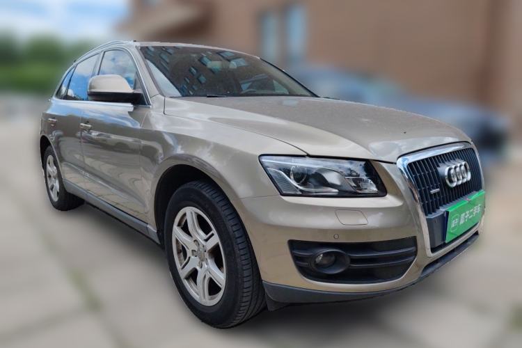 Used Audi Q5 2012 2.0TFSI Technology Model Front Right 45 Deg