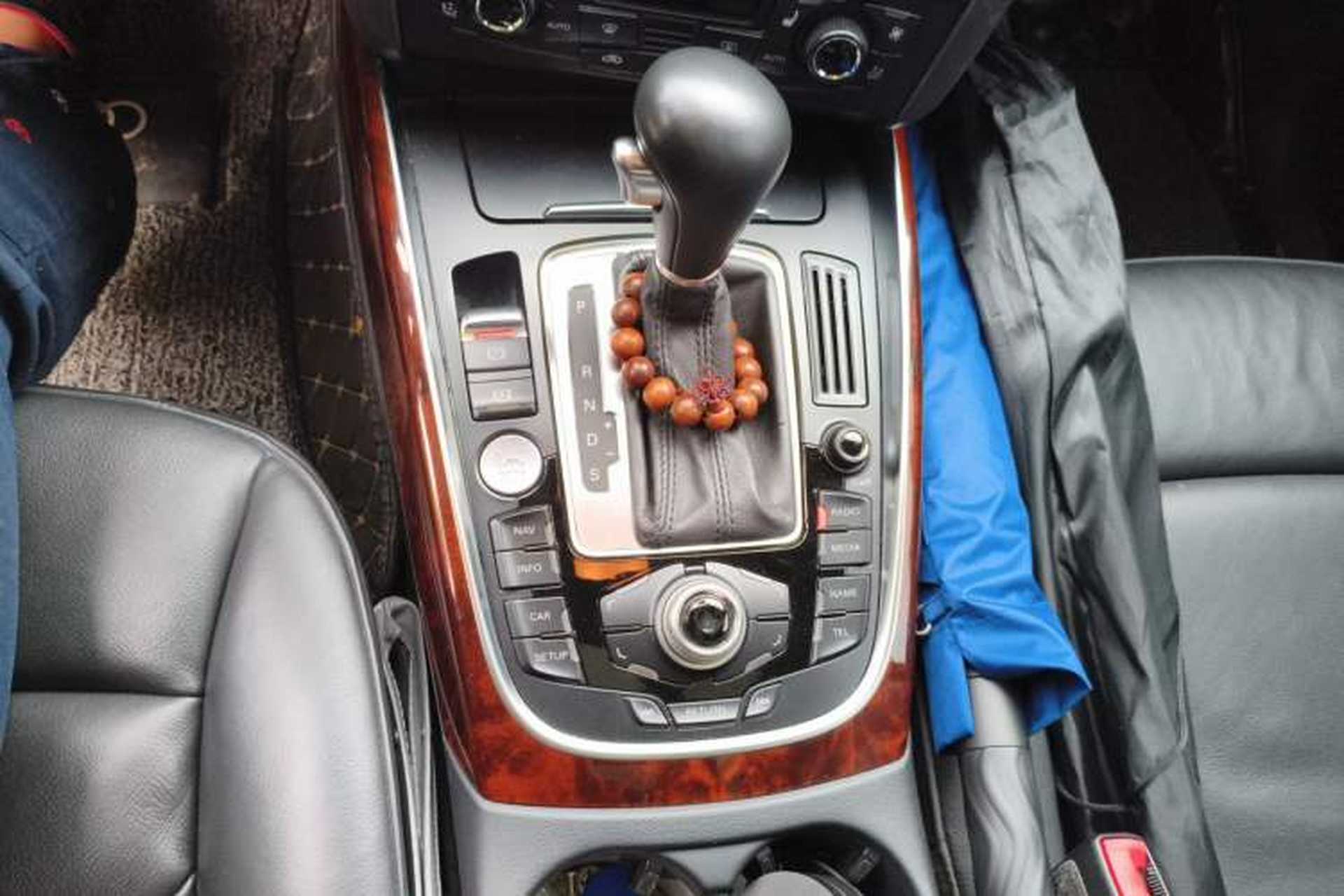 Used Audi Q5 2012 2.0TFSI Comfort Version Gear Lever