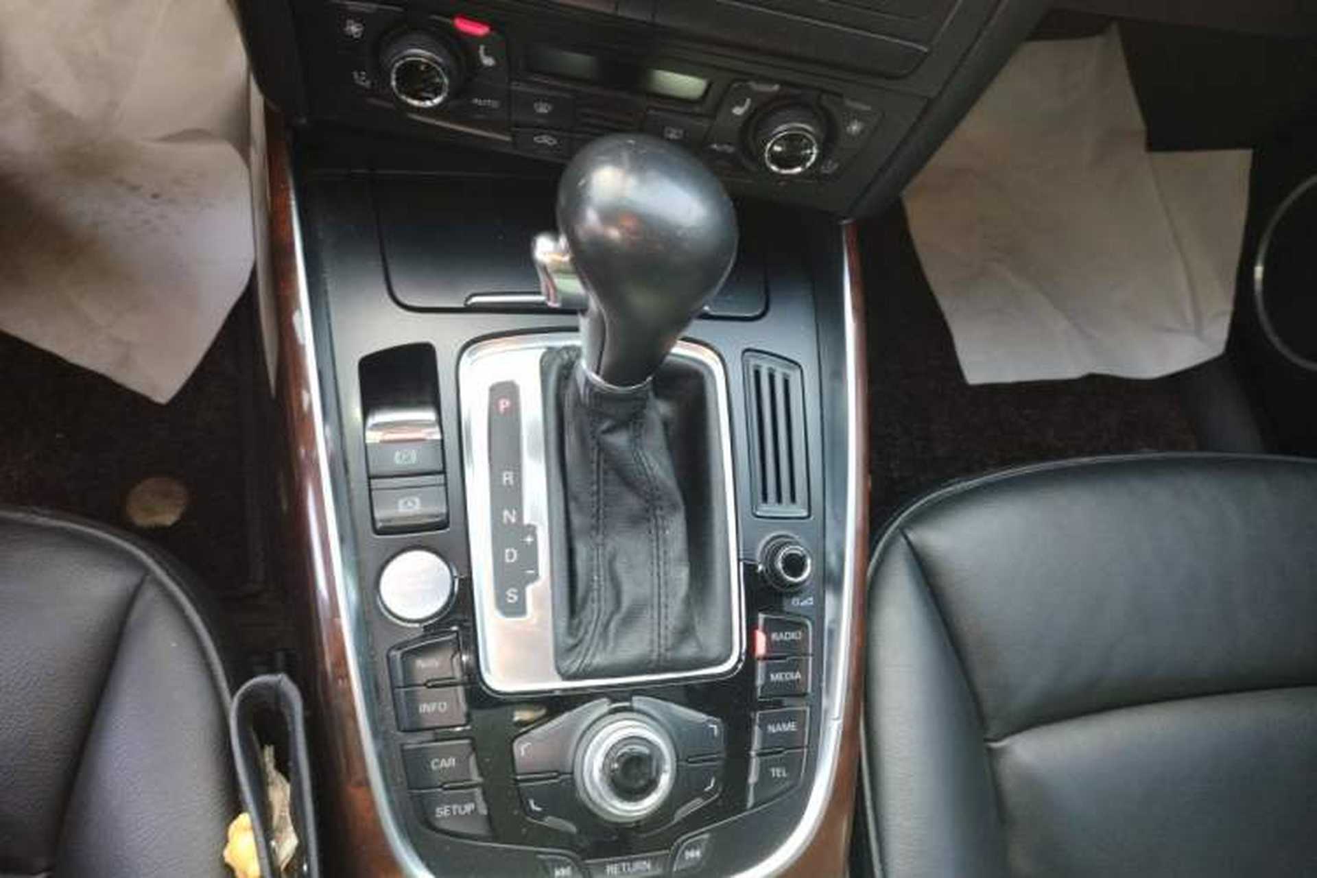 Used Audi Q5 2012 2.0TFSI Comfort Version Gear Lever
