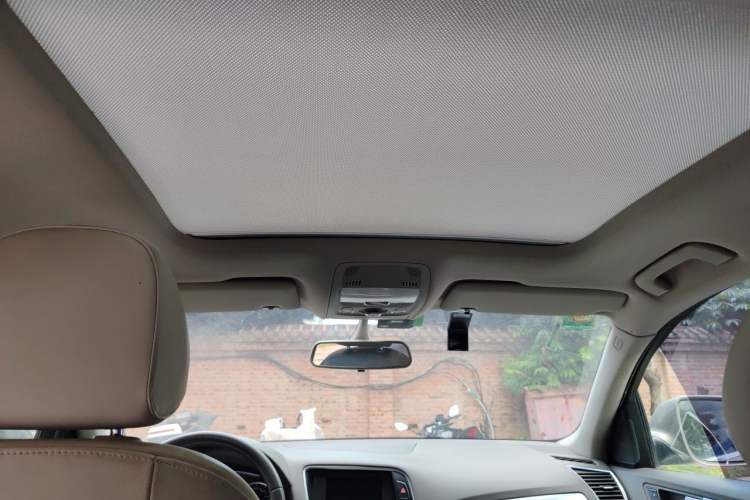 Used Audi Q5 2012 2.0TFSI Technology Model Headliner