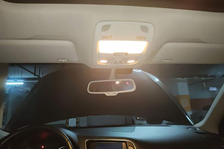Used Audi Q5 2012 2.0TFSI Comfort Version Headliner