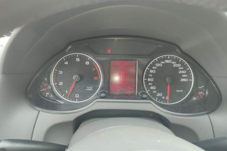 Used Audi Q5 2012 2.0TFSI Technology Model Instrument Cluster