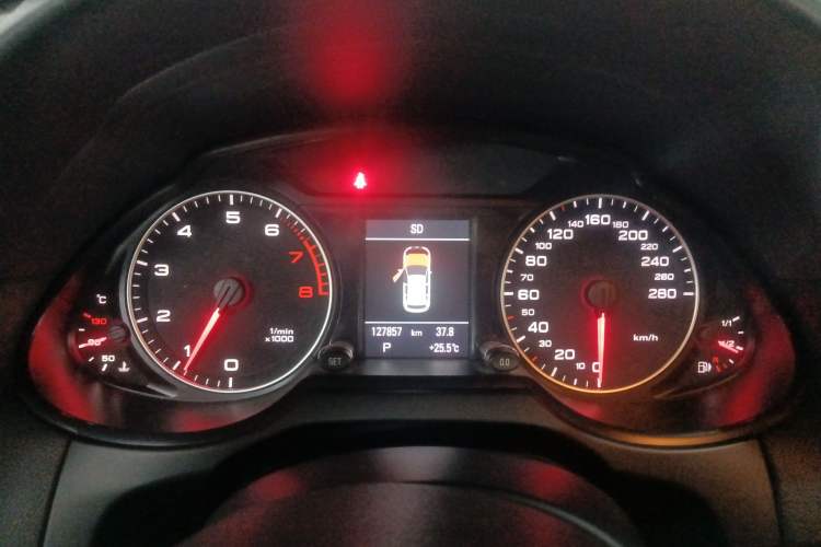 Used Audi Q5 2012 2.0TFSI Dynamic Edition Instrument Cluster