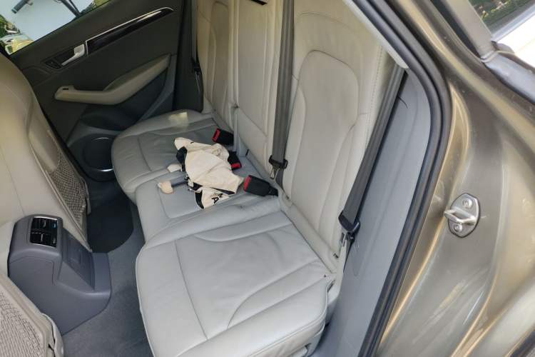 Used Audi Q5 2012 2.0TFSI Comfort Version Left Rear Seat
