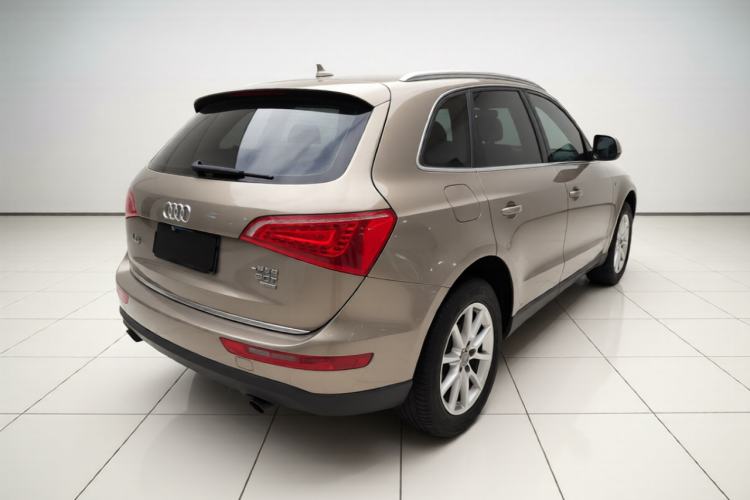 Used Audi Q5 2012 2.0TFSI Comfort Version Rear Right 45 Deg