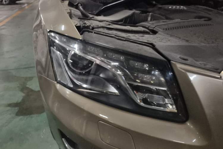 Used Audi Q5 2012 2.0TFSI Comfort Version Right Front Headlight