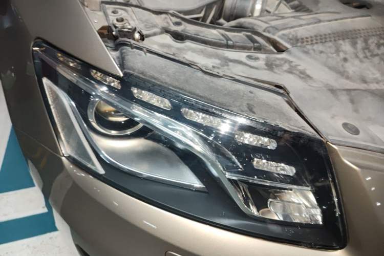 Used Audi Q5 2012 2.0TFSI Comfort Version Right Front Headlight