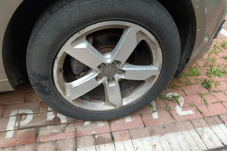Used Audi Q5 2012 2.0TFSI Dynamic Edition Right Front Wheel Hub