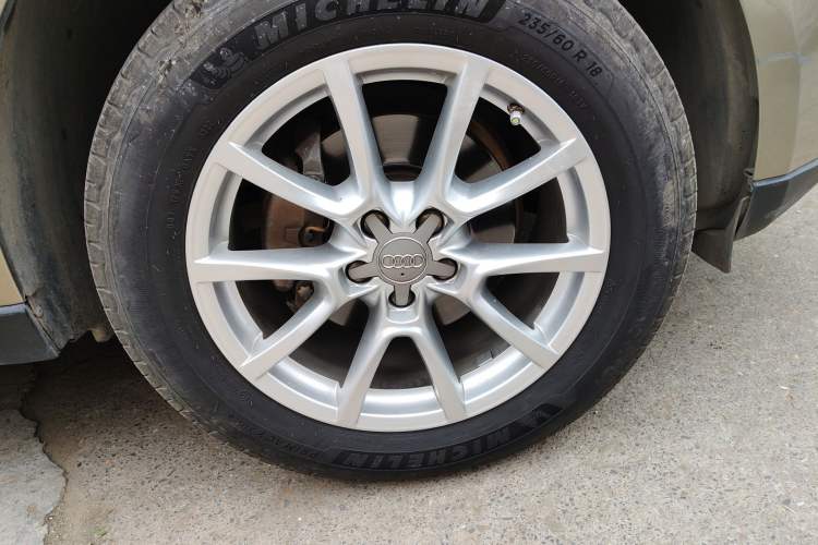 Used Audi Q5 2012 2.0TFSI Comfort Version Right Front Wheel Hub