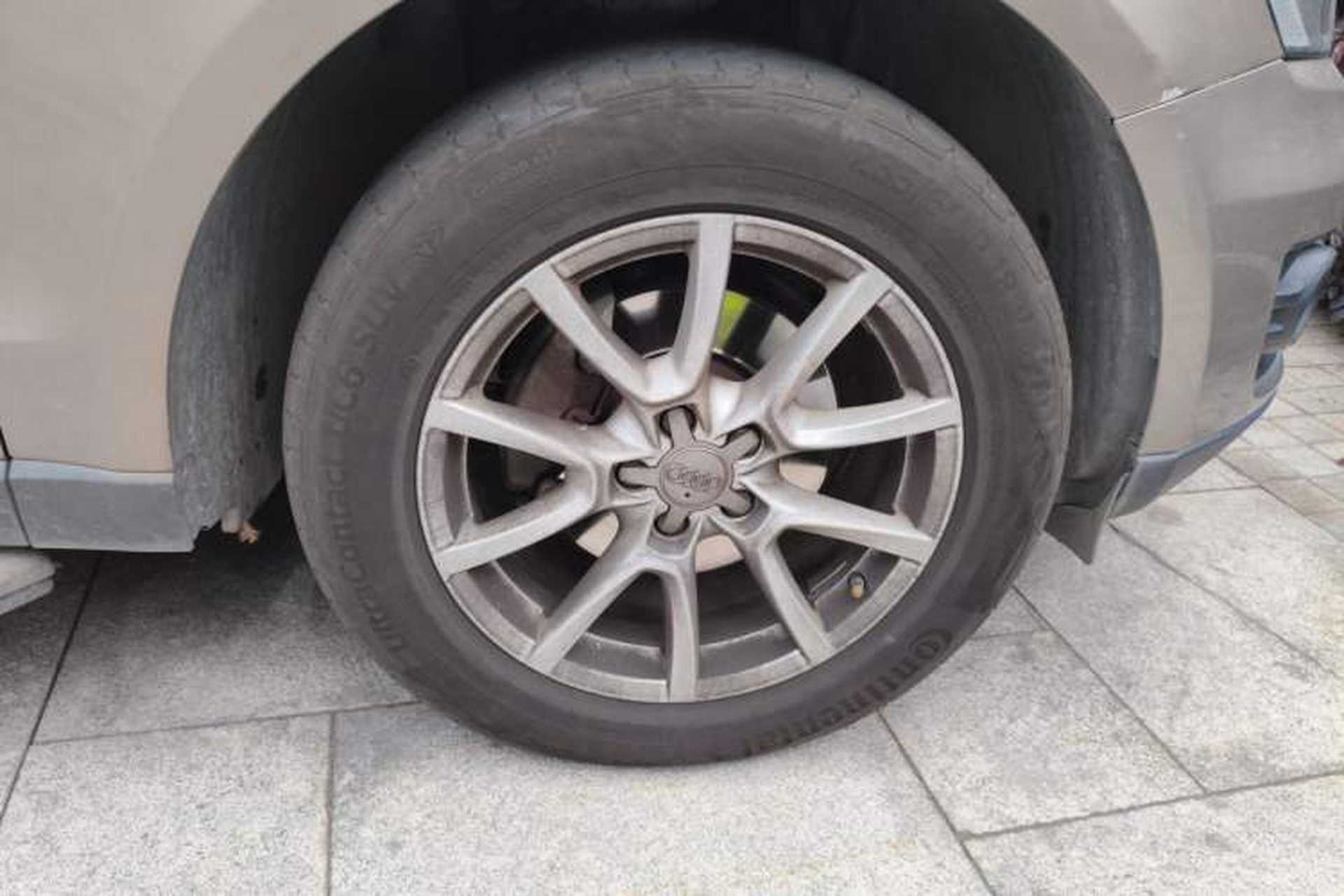 Used Audi Q5 2012 2.0TFSI Comfort Version Right Front Wheel Hub