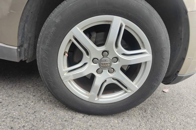 Used Audi Q5 2012 2.0TFSI Technology Model Right Front Wheel Hub