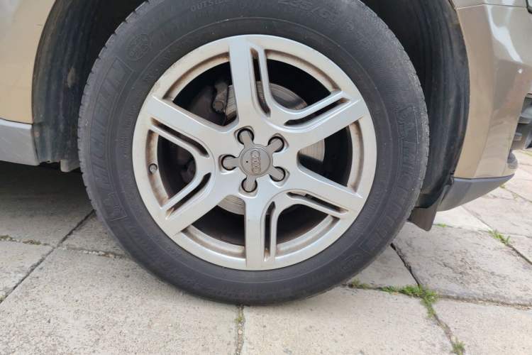Used Audi Q5 2012 2.0TFSI Technology Model Right Front Wheel Hub