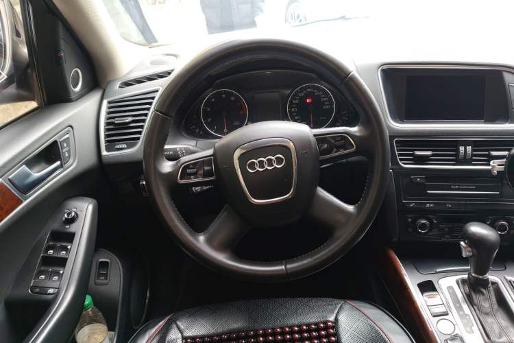 Used Audi Q5 2012 2.0TFSI Comfort Version Steering Wheel